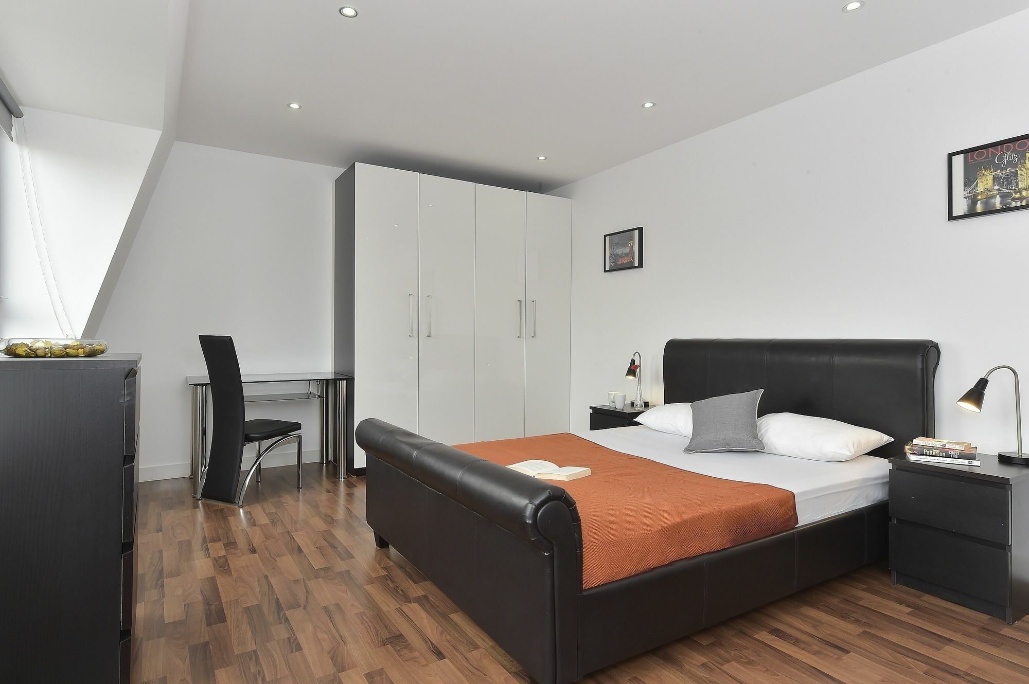 Tower Bridge Superior Apartments London Exterior photo