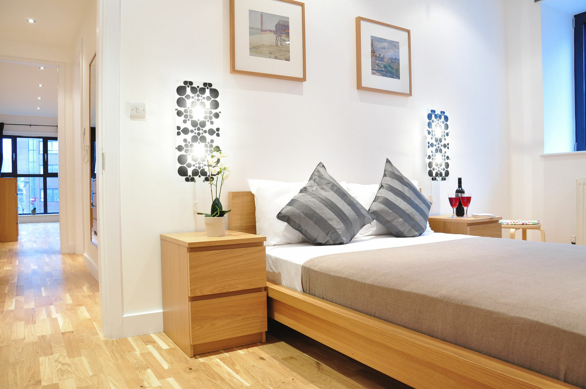 Tower Bridge Superior Apartments London Exterior photo